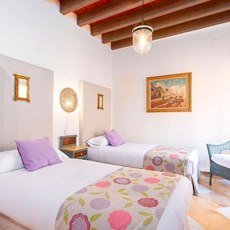 Genteel Home Campamento Seville Exterior photo