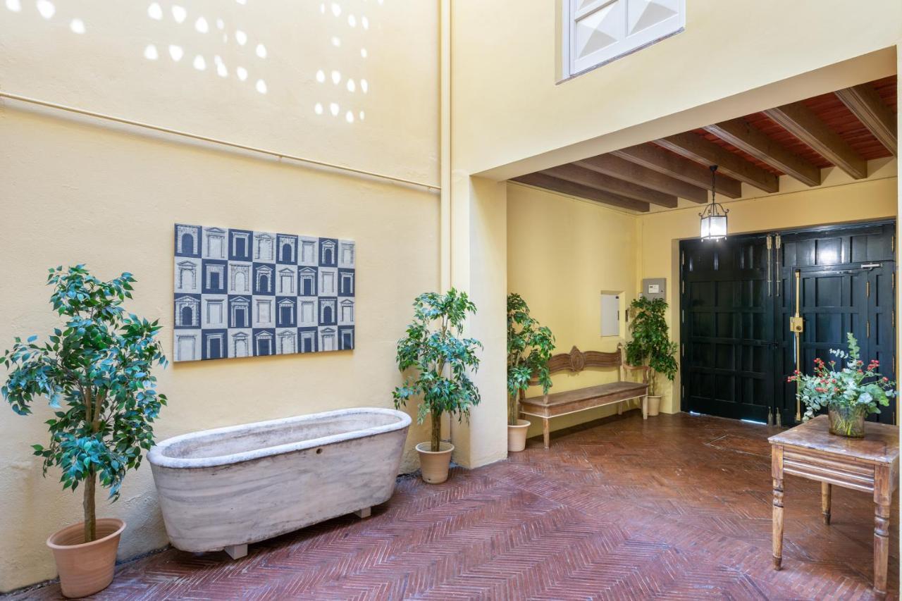Genteel Home Campamento Seville Exterior photo