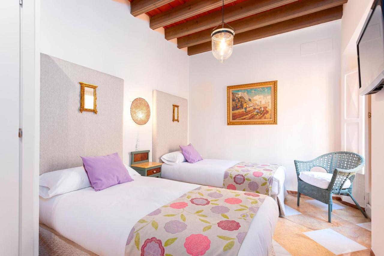 Genteel Home Campamento Seville Exterior photo